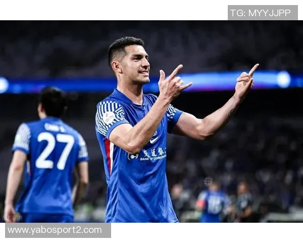 申花强势开局马纳法助攻路易斯破门球队2-0领先首尔